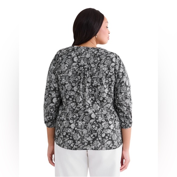 NWOT, Penningtons, Plus Size 2X Blouse With Split Mandarin Collar, Gray - Picture 4 of 11